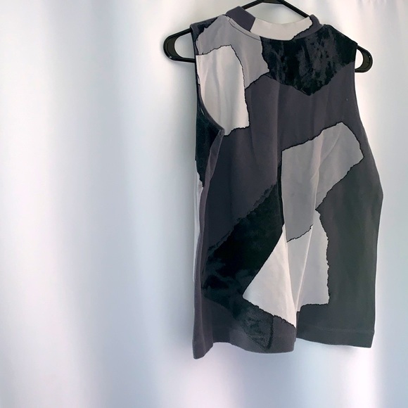 Nike | Black Gray Charcoal Sleeveless Tee - Picture 6 of 6